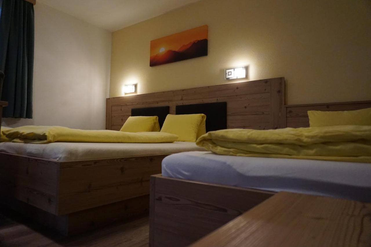 Pension Klampferer Neustift im Stubaital Buitenkant foto