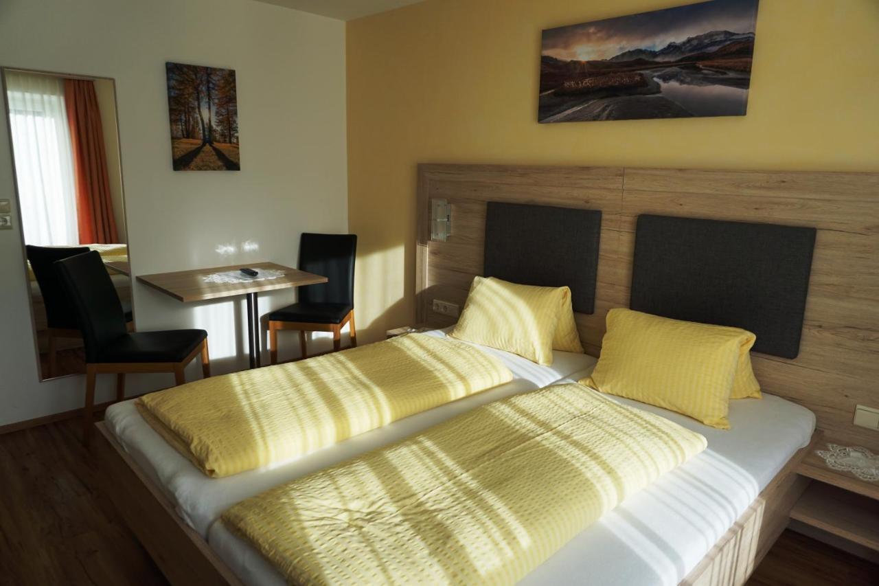 Pension Klampferer Neustift im Stubaital Buitenkant foto