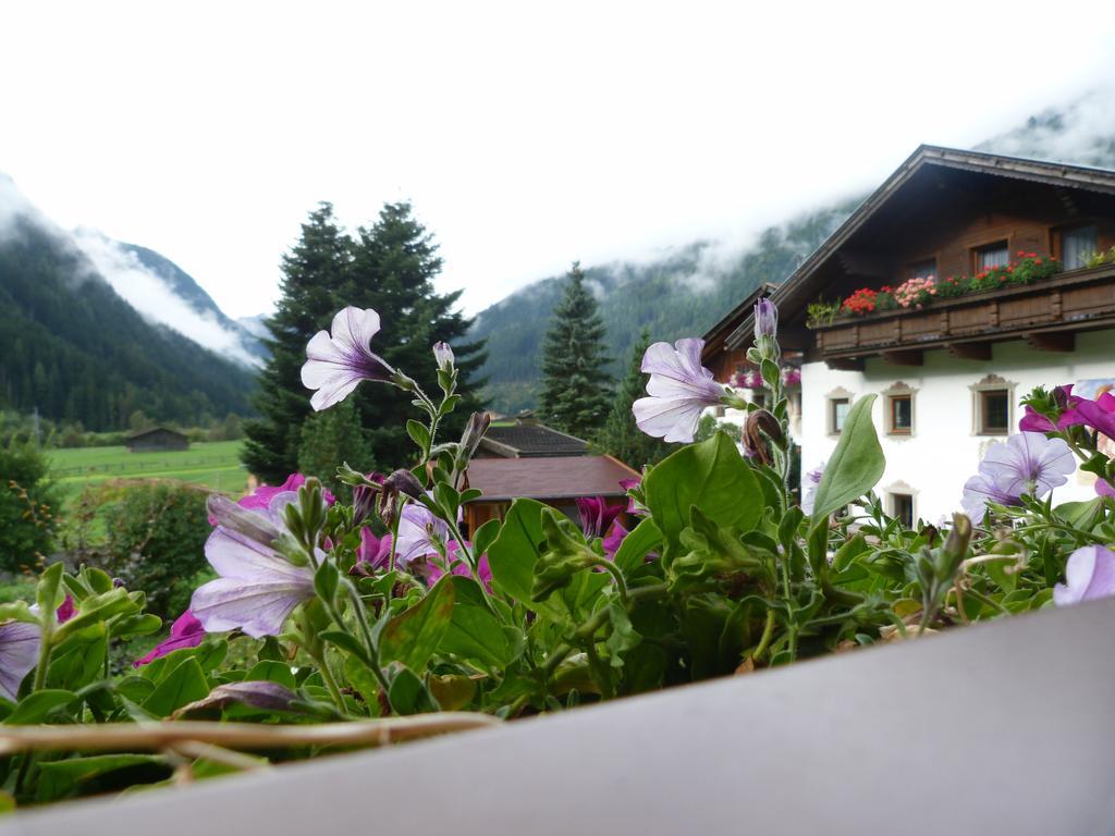 Pension Klampferer Neustift im Stubaital Buitenkant foto